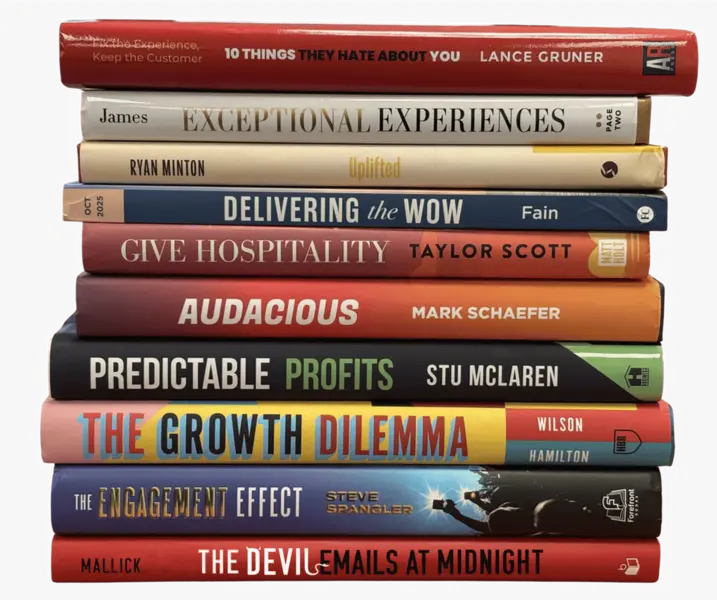 ده کتاب برتر کسب‌وکار شِپ هایکن برای سال ۲۰۲۵