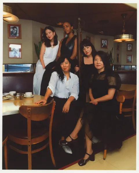 نویسندگان ژان چن هو، آنجلا فلورنوی، آجا گیبل، جید چانگ و ژوان جولیانا وانگ.