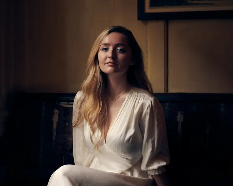 لوسی استیدز