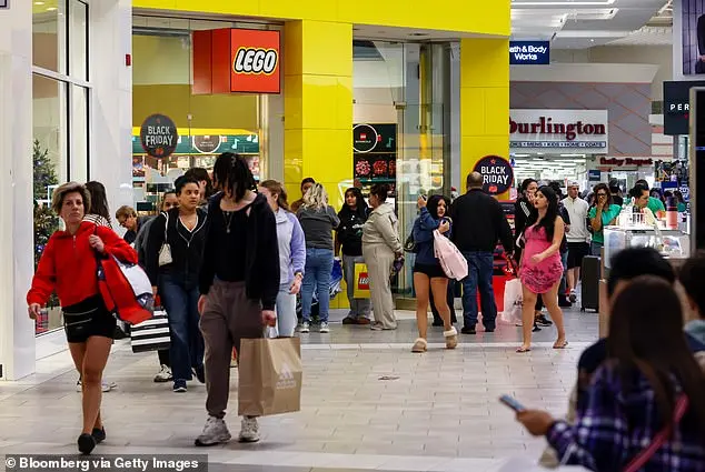 پرز در ایمیل عذرخواهی خود ذکر کرد که از مشتریان بابت اینکه او را پاسخگو نگه دارند، سپاسگزار است [تصویر استوک]