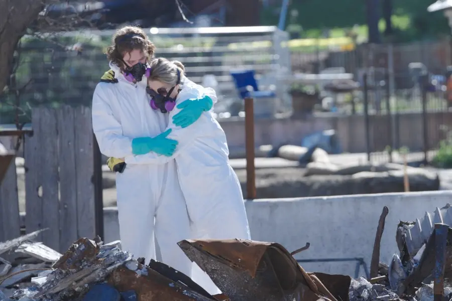 تمام دیوارها سقوط کردند